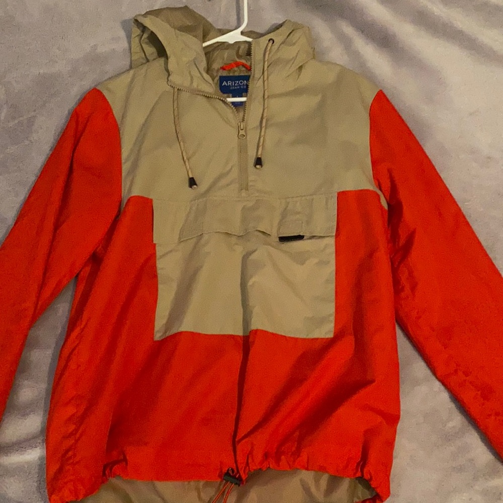 Tan and exotic red windbreaker SIZE : LARGE